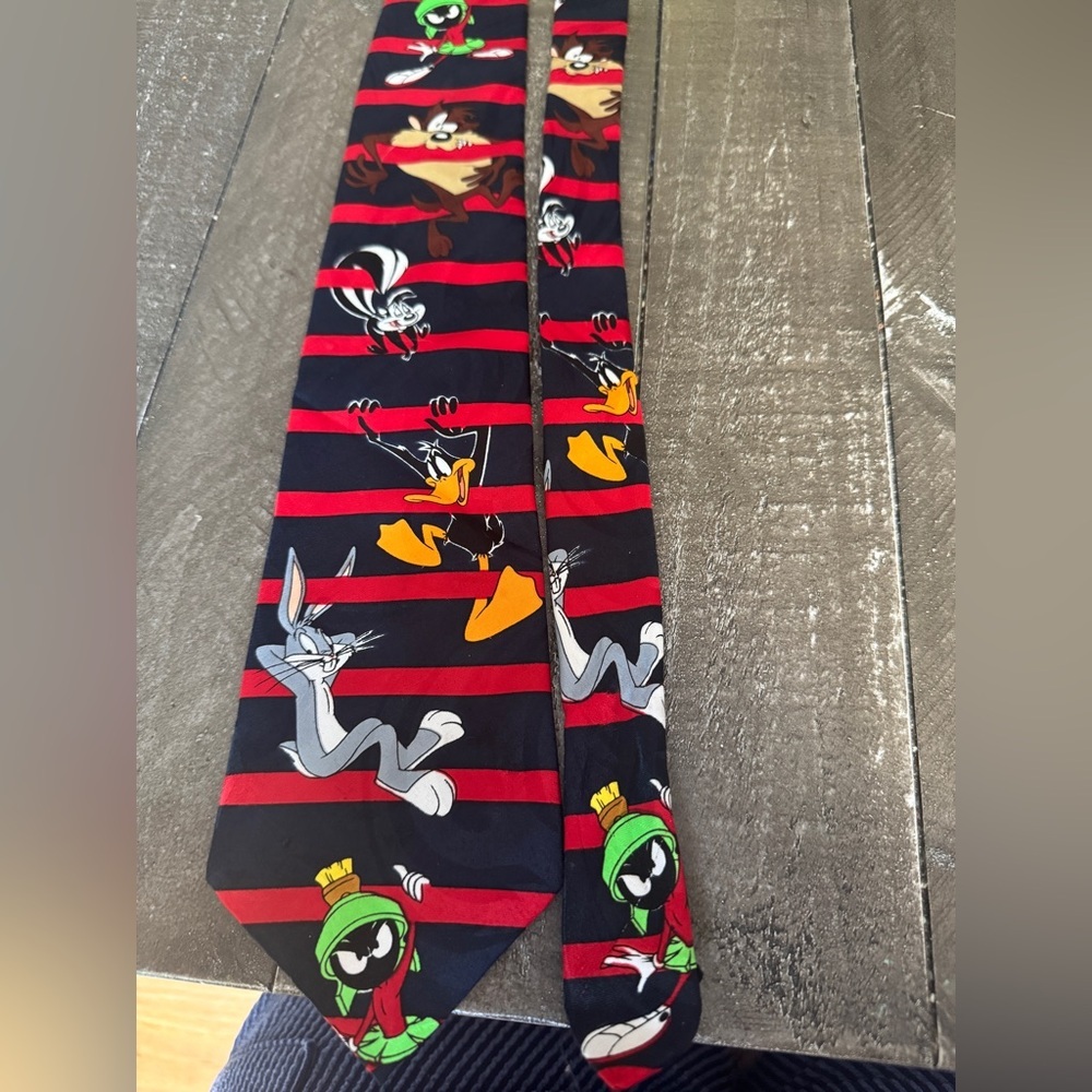 VINTAGE 1997 Warner Brothers Looney‎ Tunes Neck Tie Tasmanian Devil Bugs Bunny